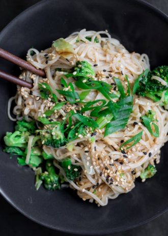 Quick and easy stir fry noodles for one