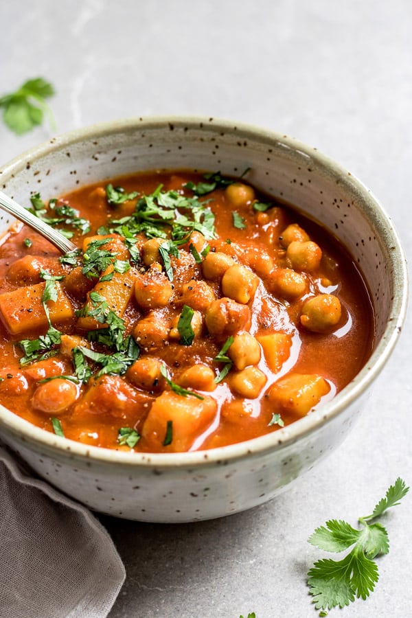 easy, vegan crockpot Moroccan chickpea stew