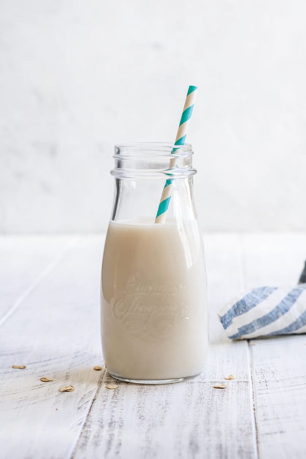 homemade vanilla oat milk