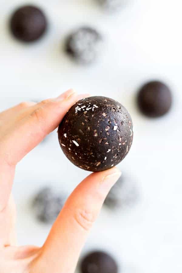 chocolate macaroon energy balls