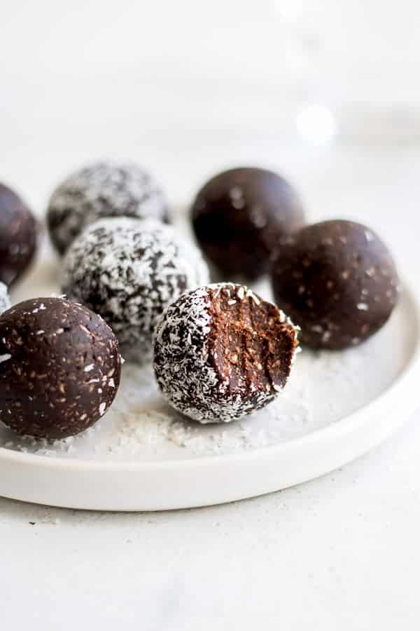 chocolate macaroon energy balls