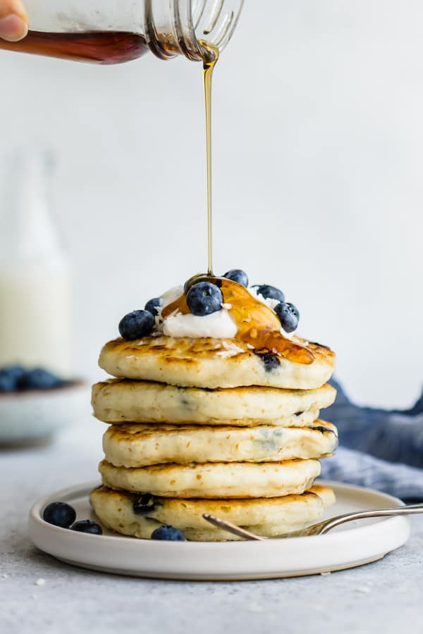 Easy vegan Mini Pancakes {the perfect Sunday breakfast