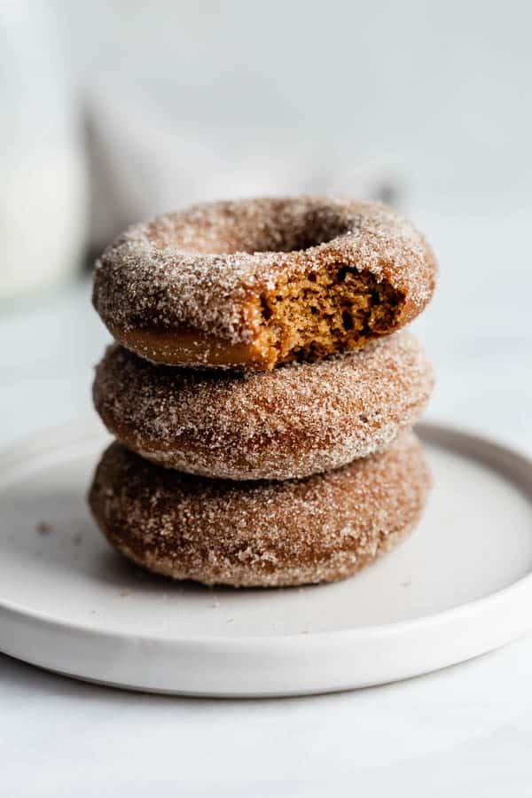 vegan gingerbread donuts with gingerbread sugar