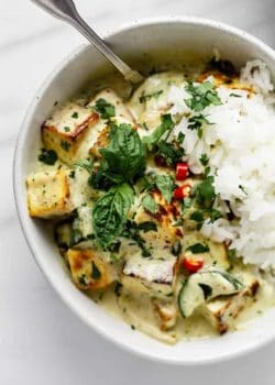 Close up of thai green curry tofu in a bowl