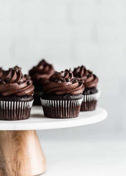 vegan triple chocolate cupcakes