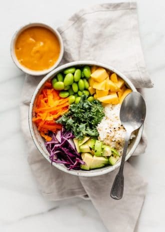 vegan buddha bowl with spicy mango sauce