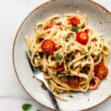 One-Pot Tomato Basil Pasta