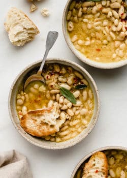 cannellini beans in broth with crusty bread