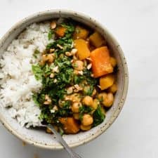 Slow Cooker Chickpea Pumpkin Curry