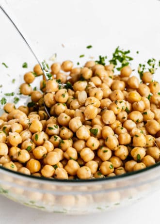 Chickpeas in a clear mixing bowl