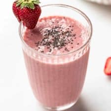 Strawberry Banana Chia Seed Smoothie