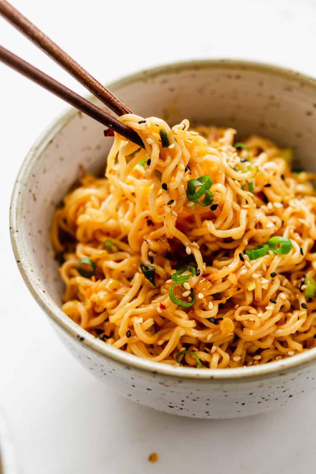 Chili Oil Spicy Noodles Recipe - Choosing Chia