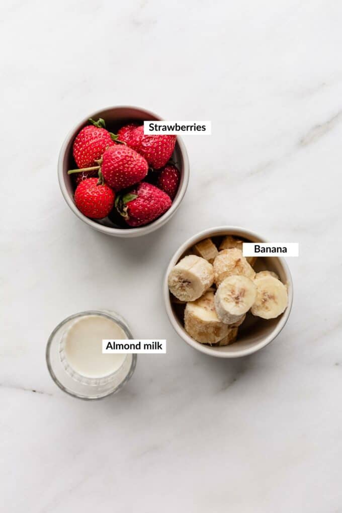 ingredients for strawberry smoothie bowl