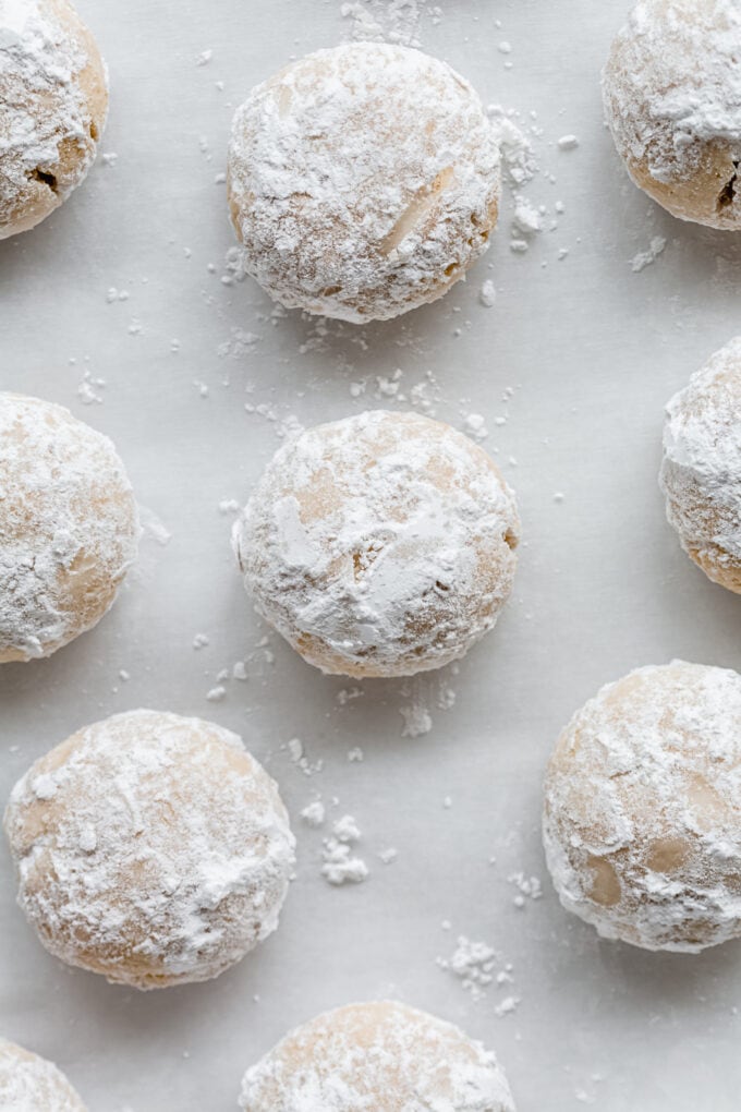 almond snowball cookies dipped in a powdered sugar