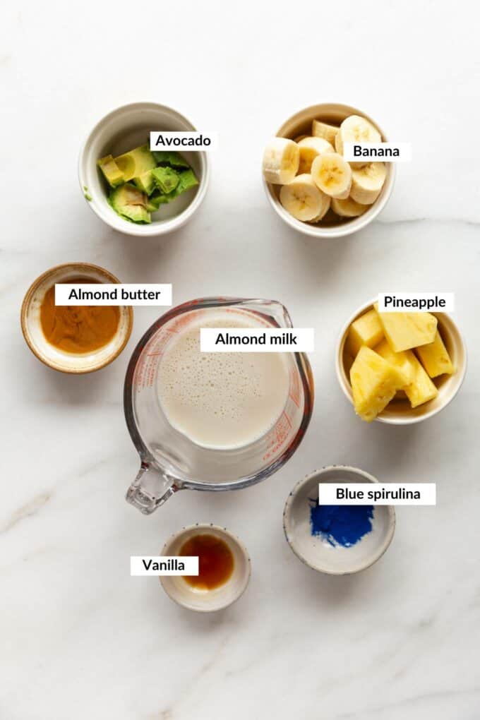 ingredients for a spirulina smoothie